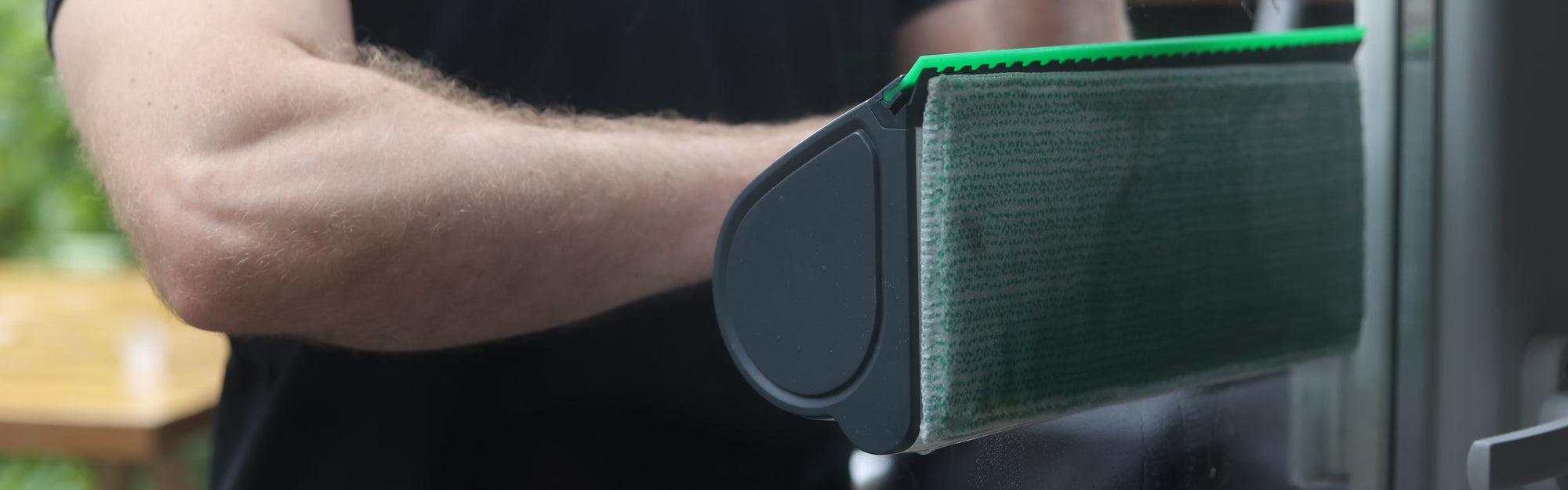 Wie funktioniert ein Fenstersauger? Dein Leitfaden für saubere Fensterscheiben